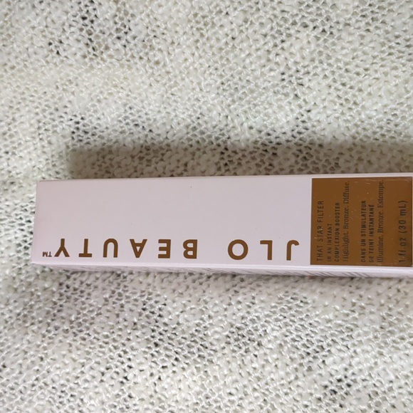 JLo Beauty that star filter complexion booster in Pink Champagne, 30ml/1.0fl oz - Picture 2 of 8